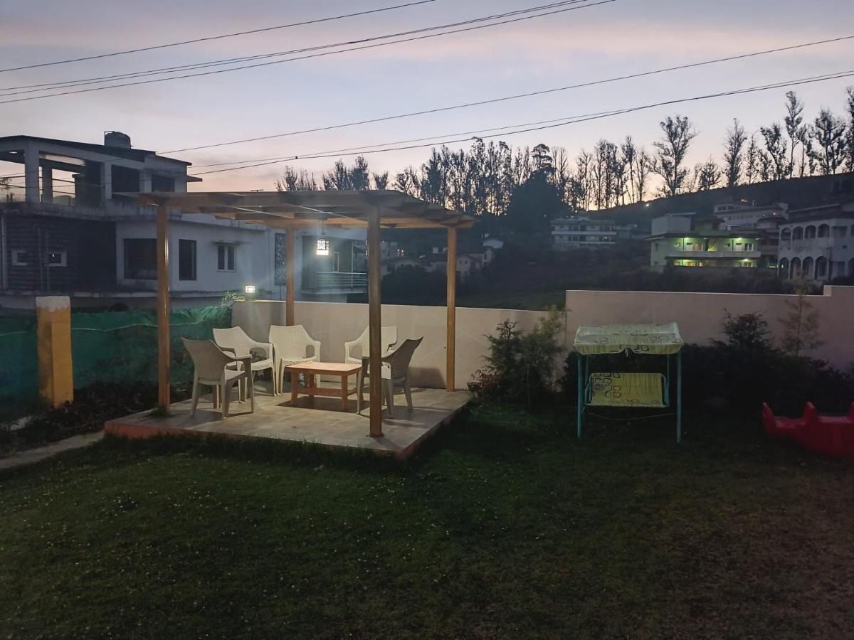 Bed and Breakfast Rose Garden Enclave For Families & Executives Ooty Exterior foto