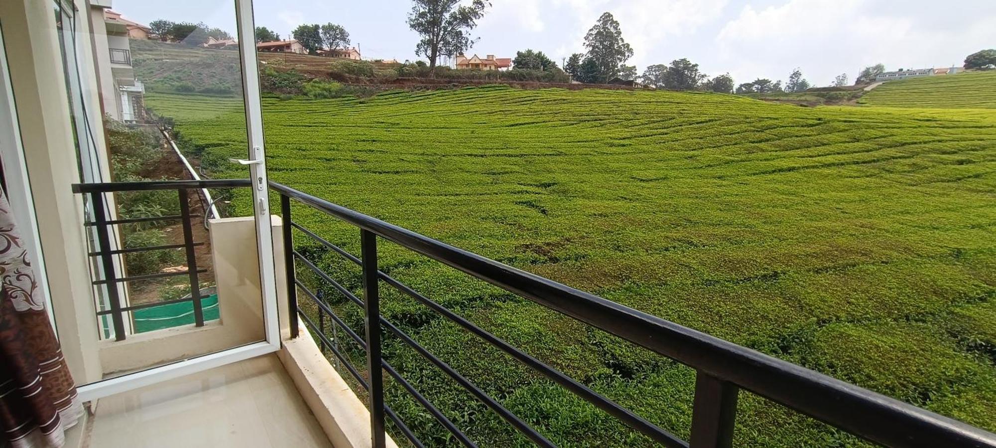 Bed and Breakfast Rose Garden Enclave For Families & Executives Ooty Exterior foto